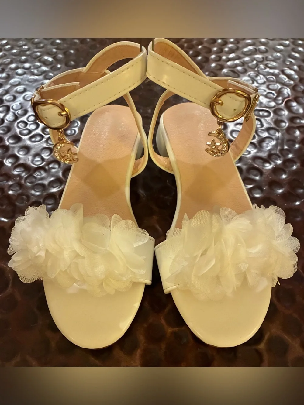 Girls Ivory Floral Ankle-Strap Sandals Size 12